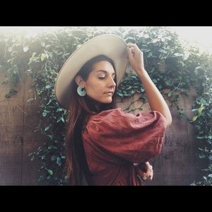 Meet your Posher, Regina